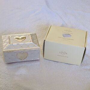 Lenox Ivory and Gold Heart Box